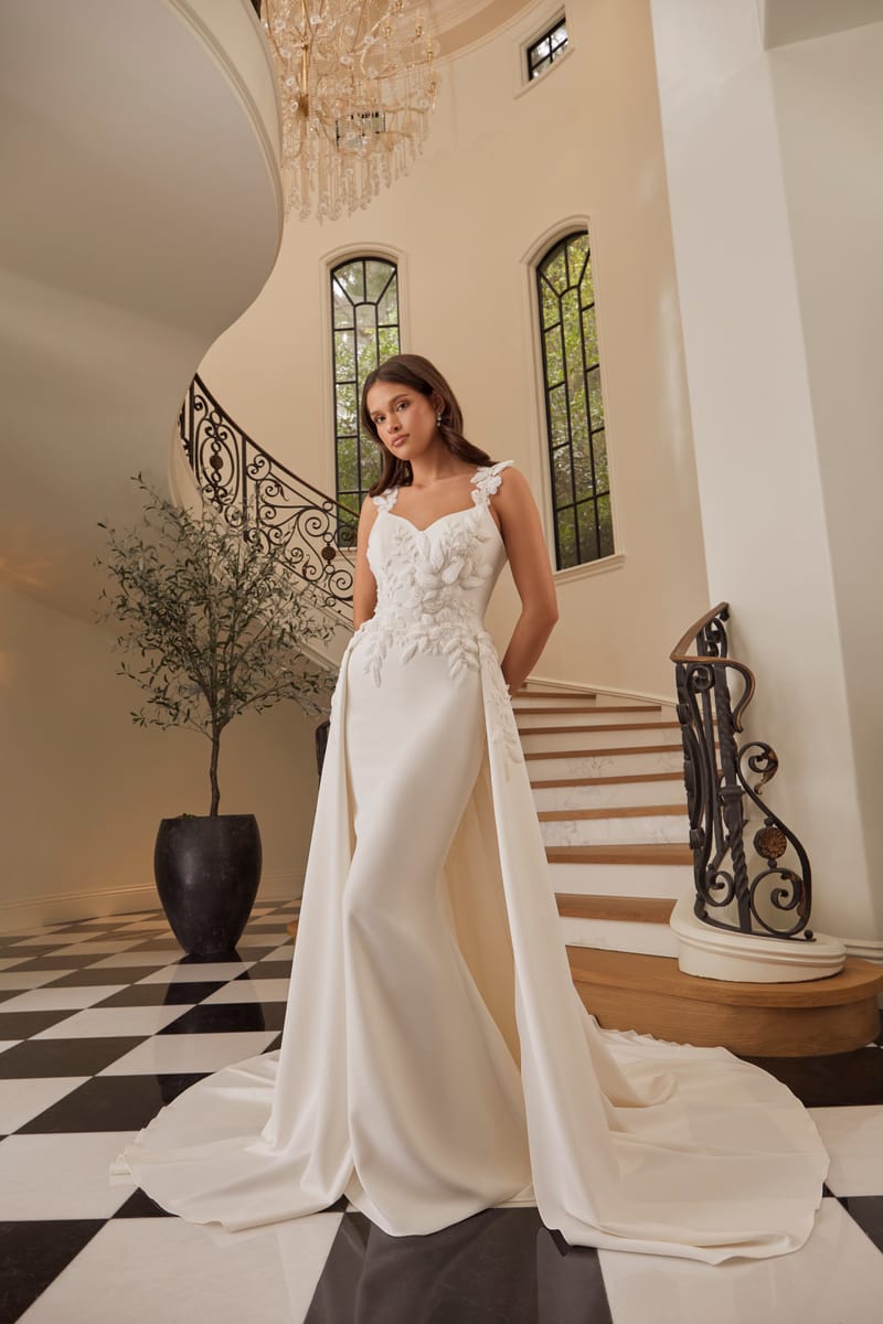 Robe de mariée deux en un — showroom MADAMOON Paris 10e