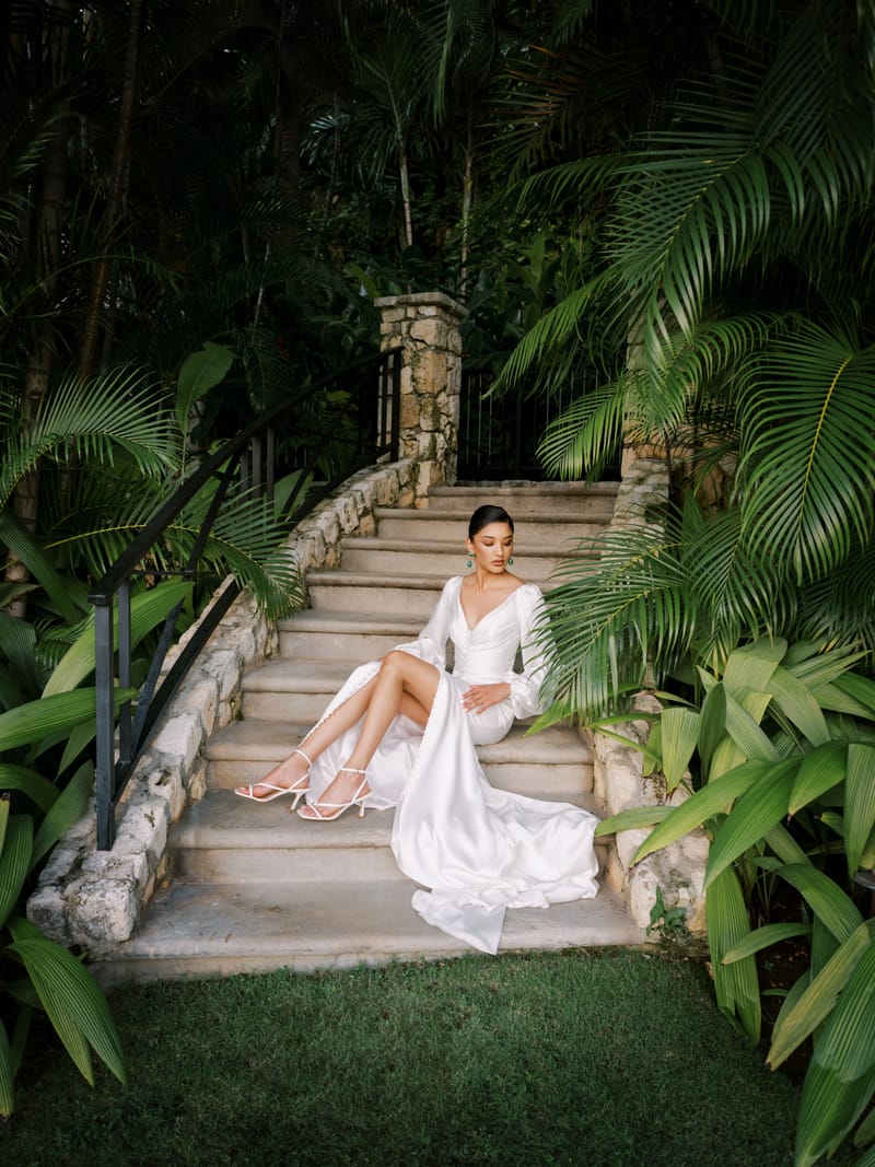 Robe de mariée fluide en charmeuse — Adularia par Watters Designs, vue 3, showroom MADAMOON Paris 10e