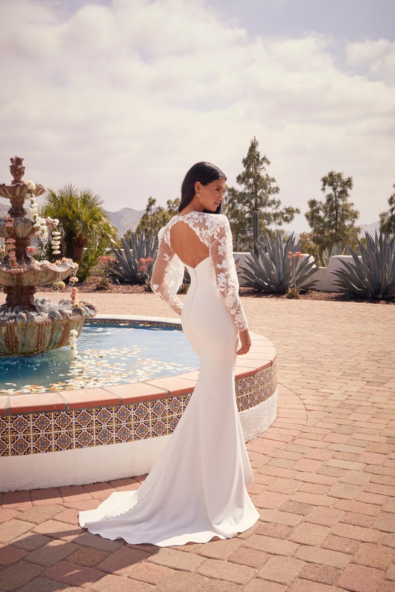 Robe de mariée fluide conseillée pour une morphologie en O — showroom MADAMOON Paris 10e