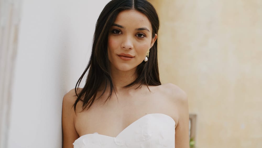 Robe de mariée fluide conseillée pour une morphologie en H — showroom MADAMOON Paris 10e