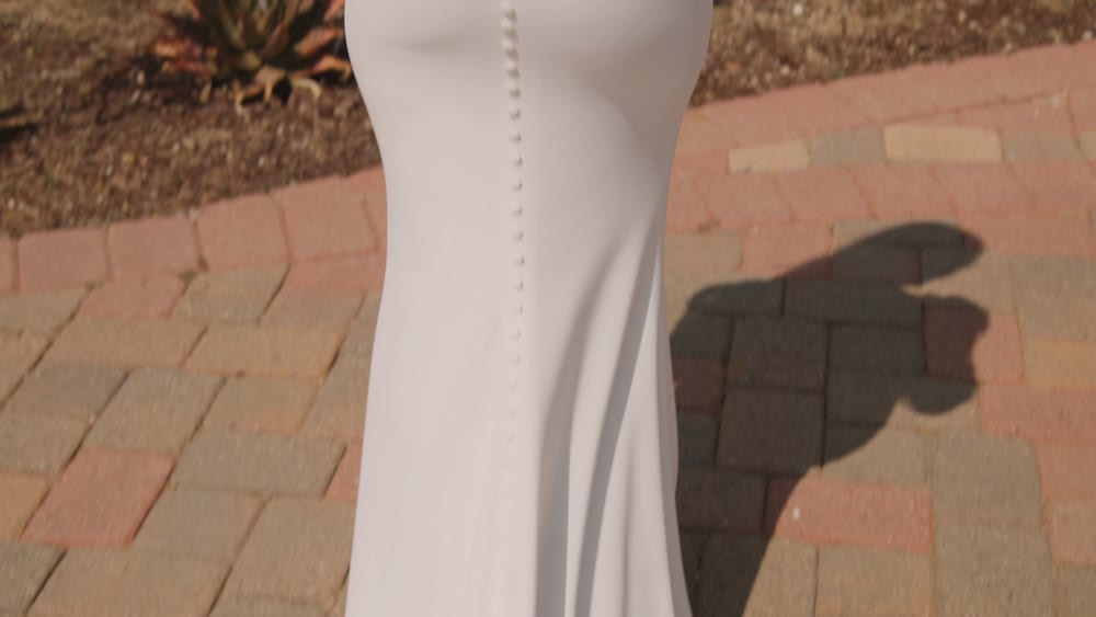 Robe de mariée fluide conseillée pour une morphologie en O — showroom MADAMOON Paris 10e