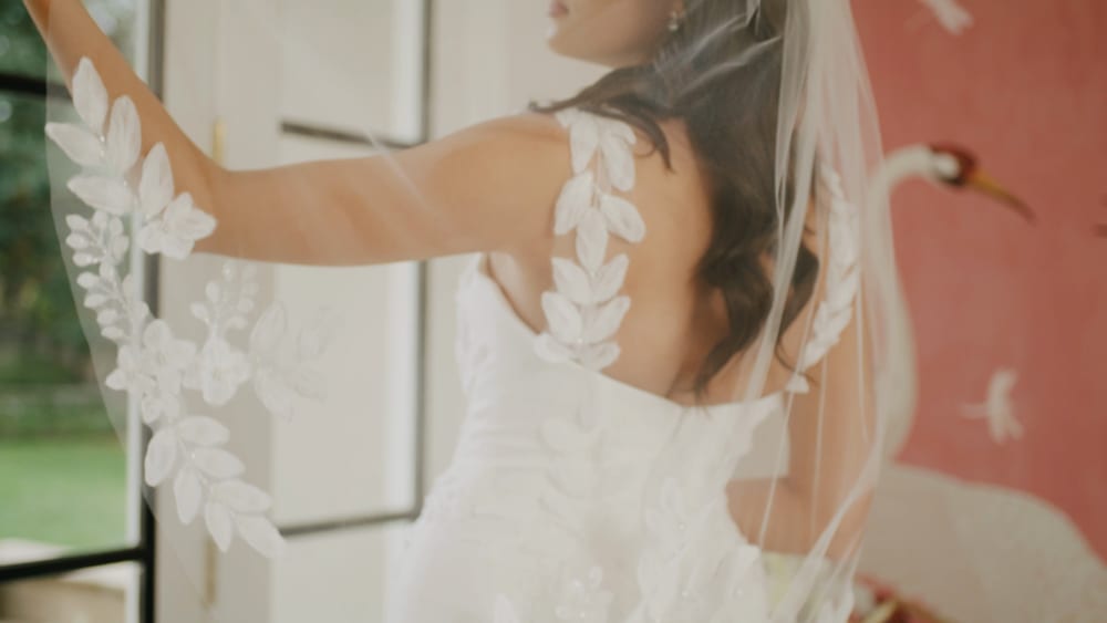 Robe de mariée sirène, surjupe détachable — Tessa par Casablanca Bridal, showroom MADAMOON Paris 10e